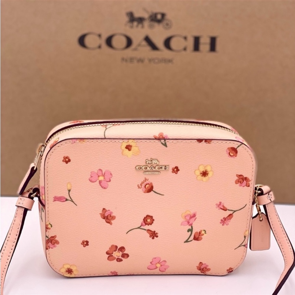 Coach Mini Camera Bag with
Mystical Floral Print Faded Blush
Multi - Picture 7 of 13